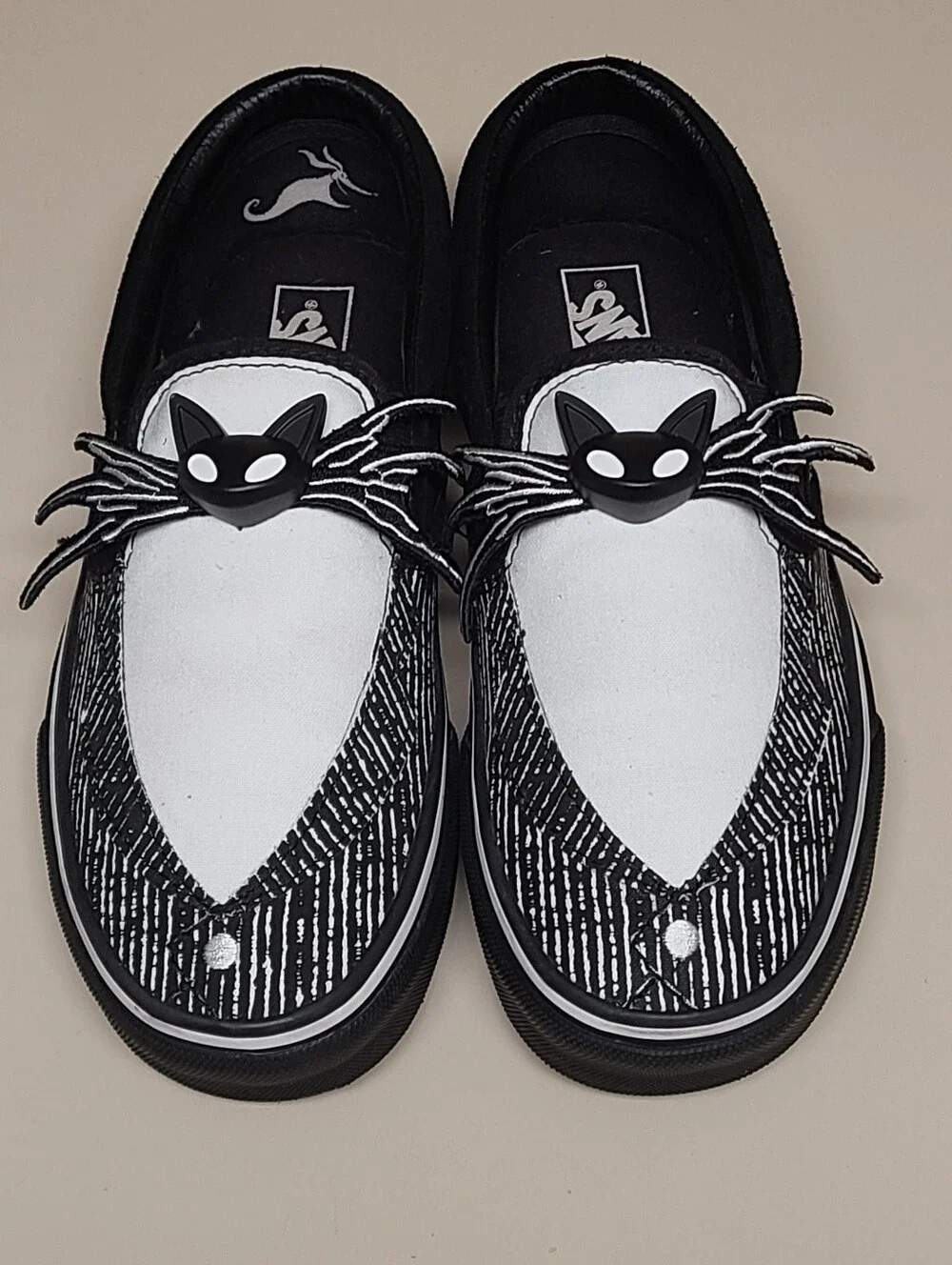 Vans X Nightmare Before Christmas Jake Skellington classic slip on sneakers Sz 8